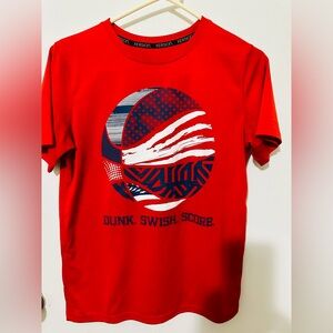 Tshirt Xersion size XL. Red with beautiful blue drawing 100 polyester